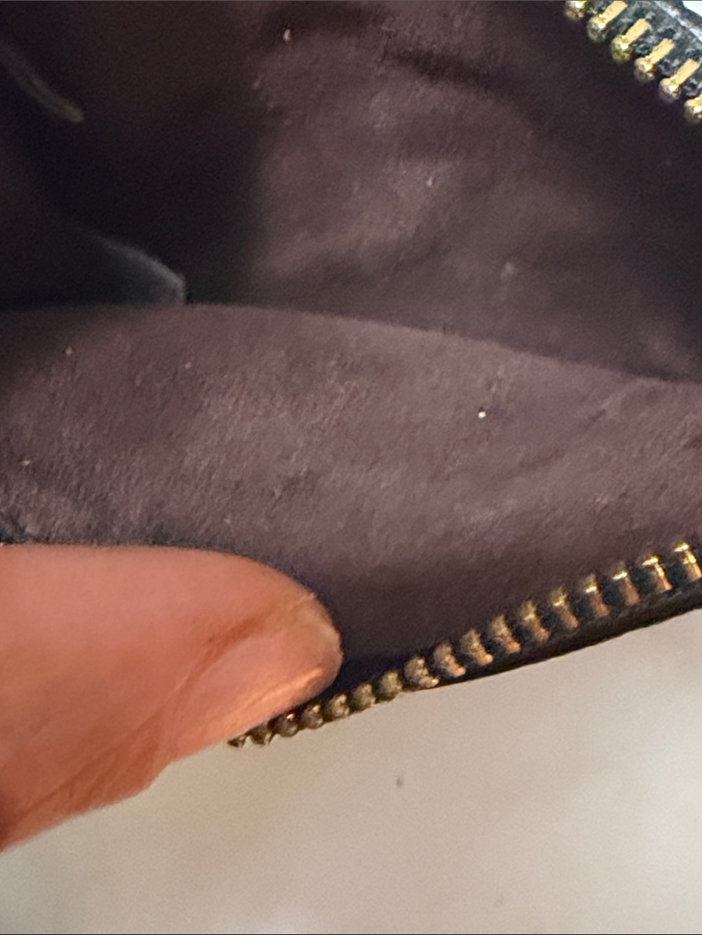 Coach Black Leather Zip Card Case with Gold Logo - Picture 4 of 5